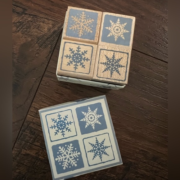 Collection of 17 Rubber Stamps - Picture 6 of 7